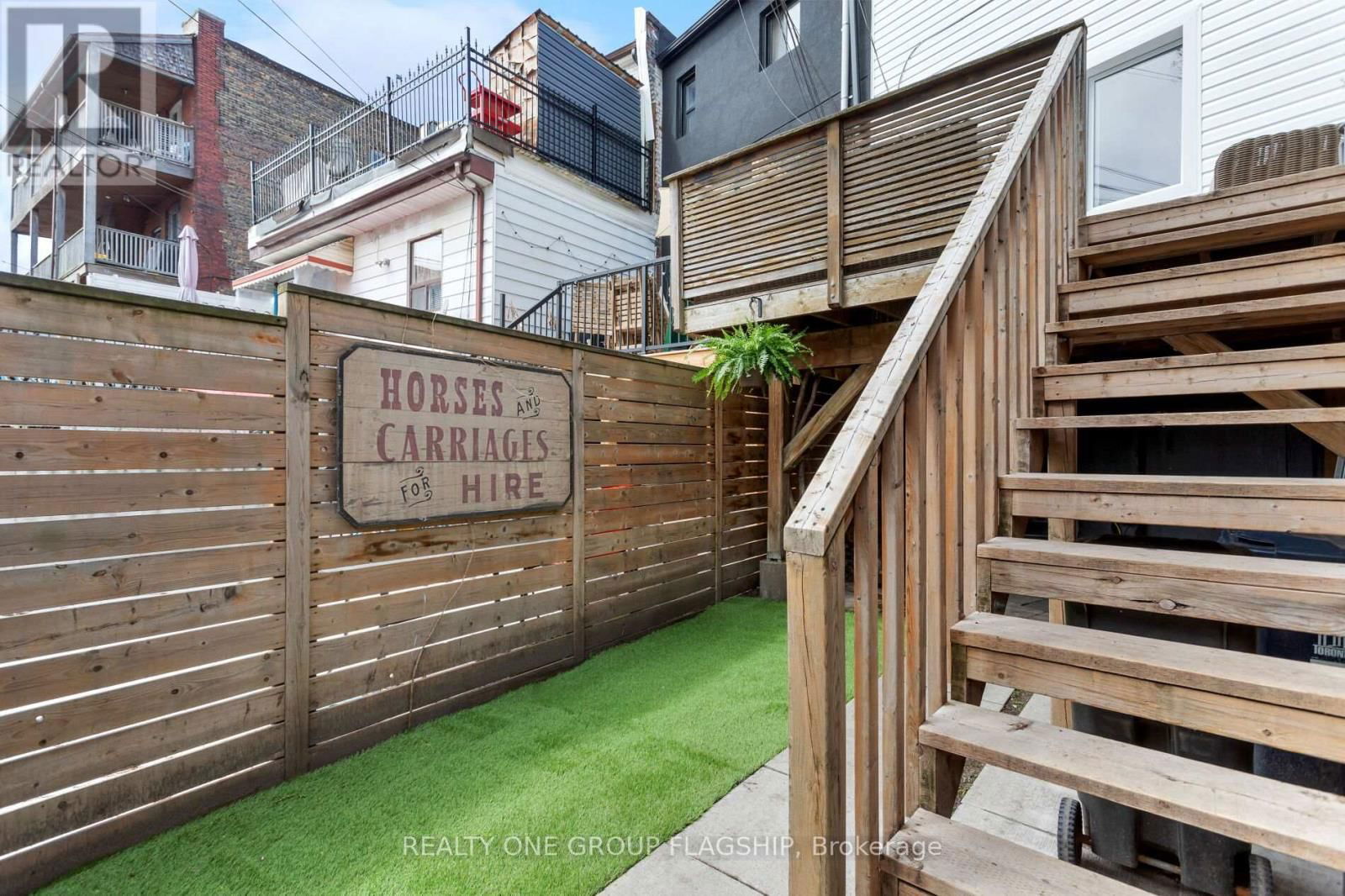 1691 DUNDAS STREET WEST Image 33