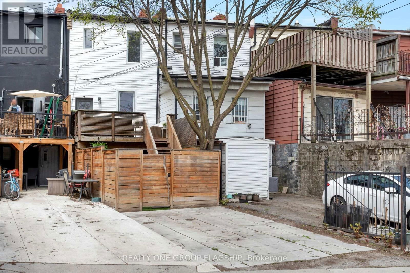 1691 DUNDAS STREET WEST Image 35