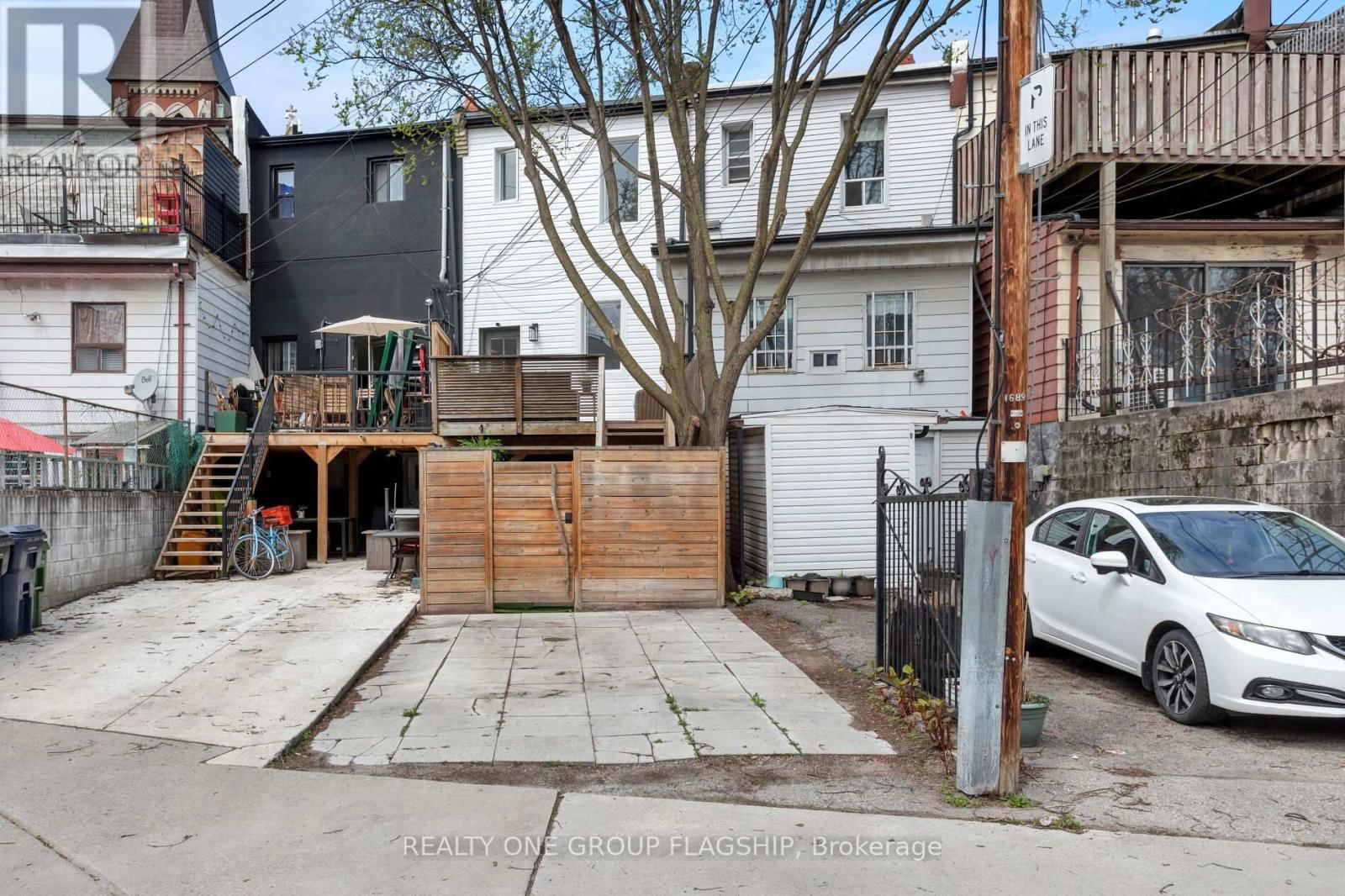 1691 DUNDAS STREET WEST Image 36
