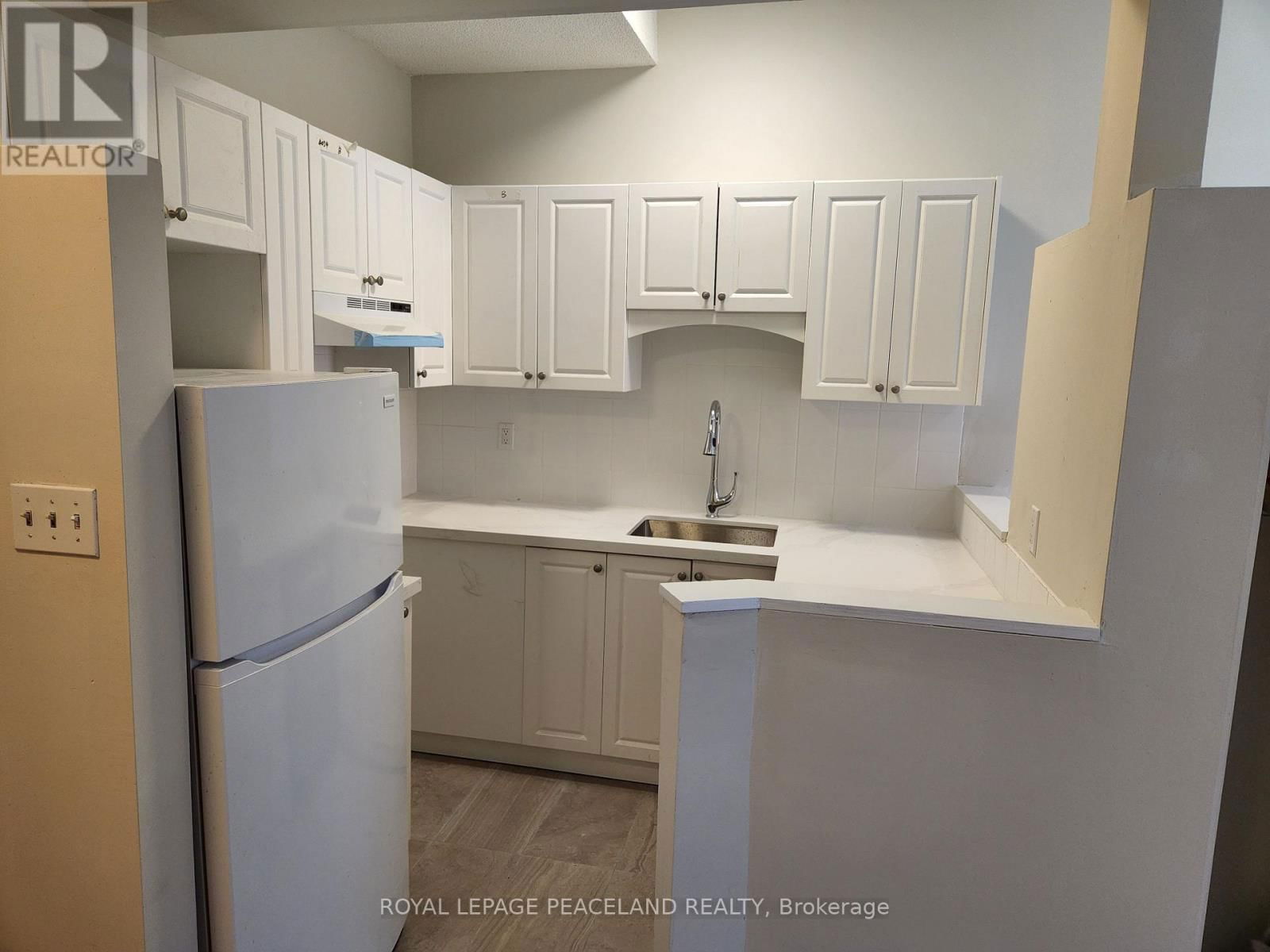 4 - 558 SPADINA CRESCENT Image 1