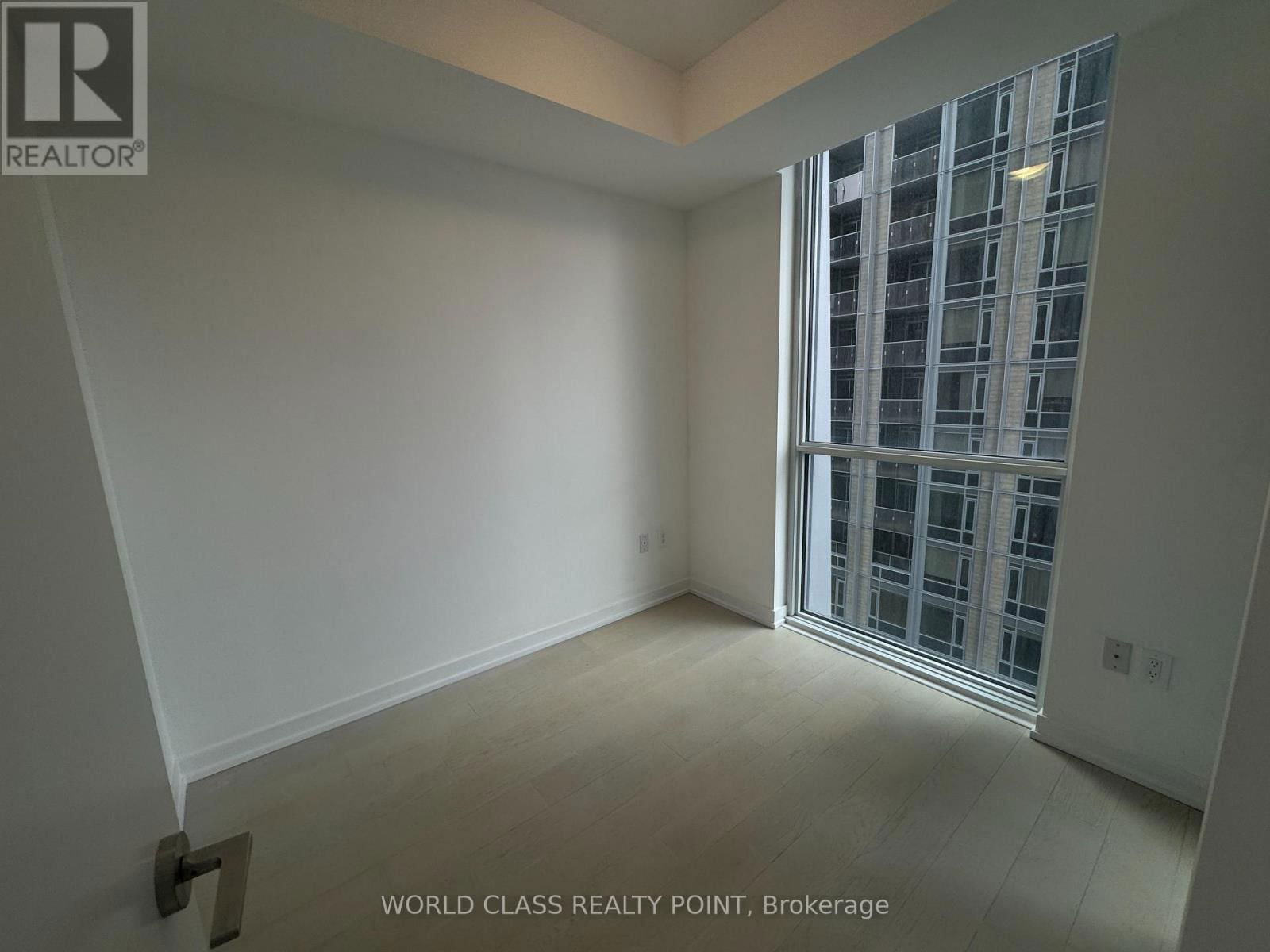 1505 - 1 YORKVILLE AVENUE Image 24
