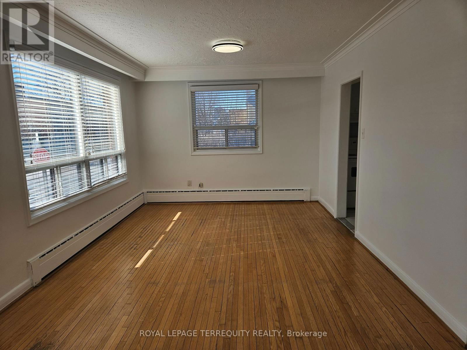 3 - 401 WINNETT AVENUE Image 12