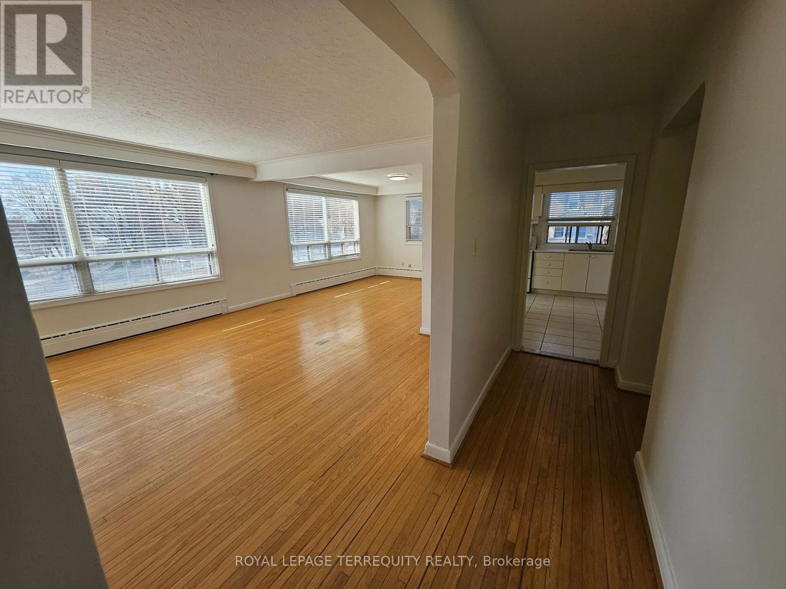 3 - 401 WINNETT AVENUE Image 18