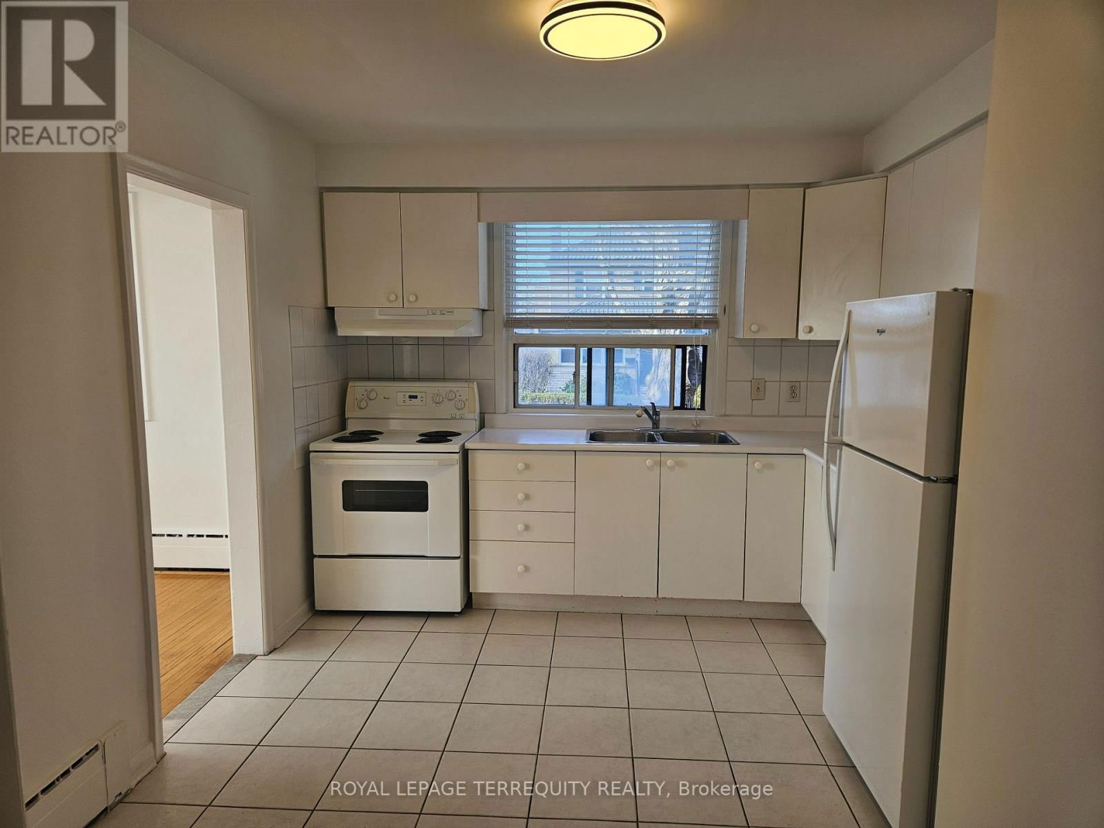 3 - 401 WINNETT AVENUE Image 21
