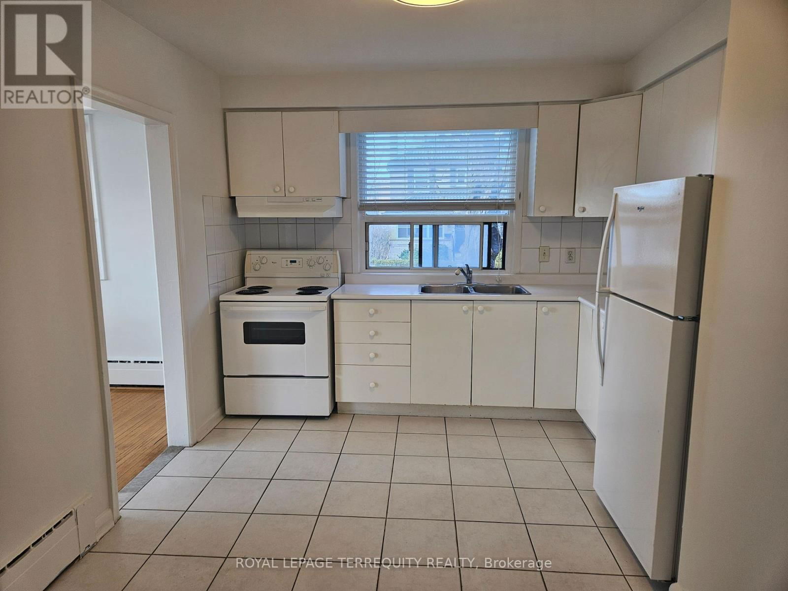 3 - 401 WINNETT AVENUE Image 22