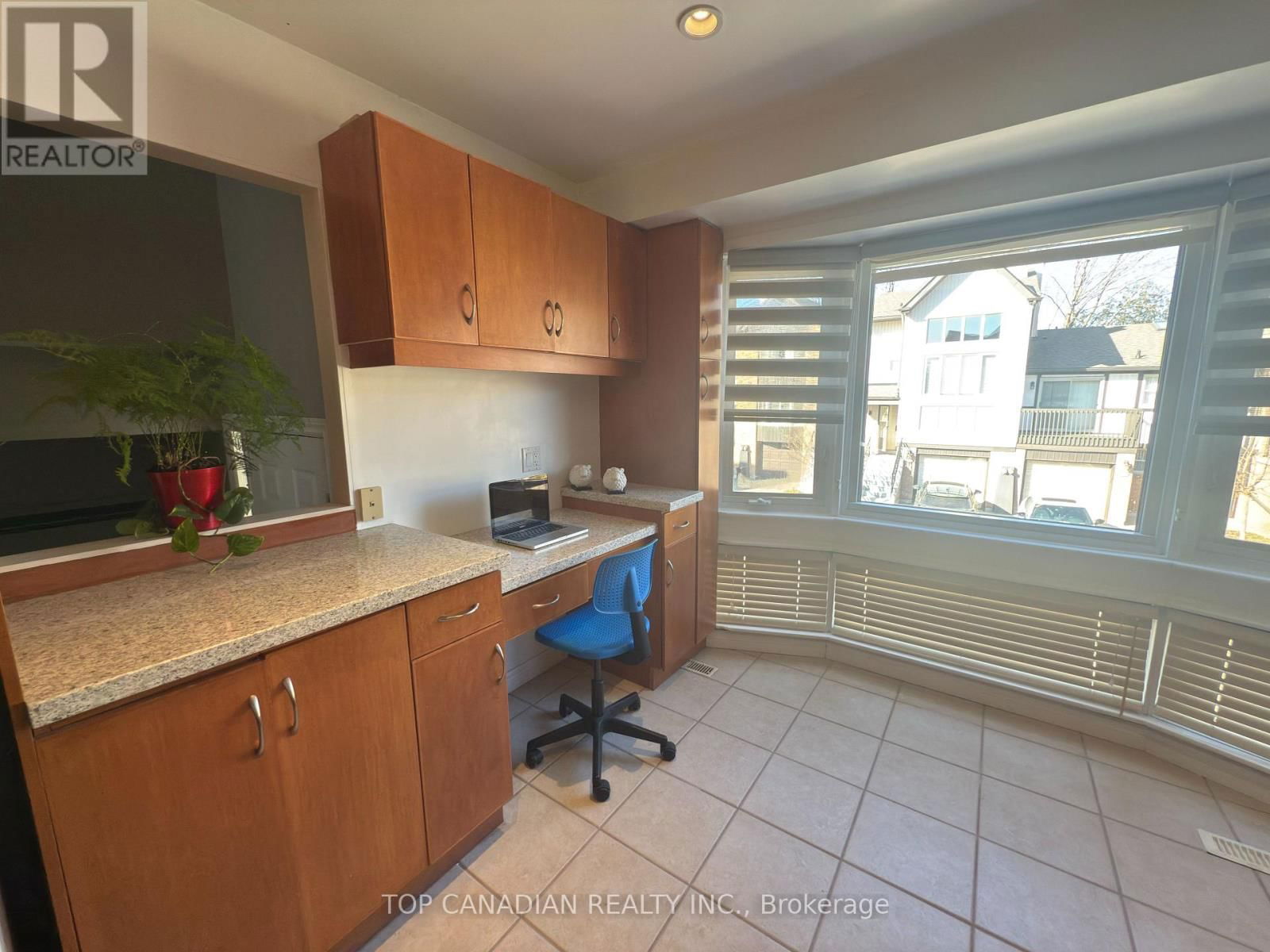 62 - 55 ENGLISH IVYWAY WAY Image 11