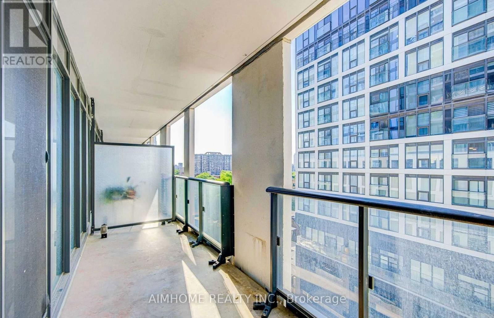 823 - 251 JARVIS STREET Image 20