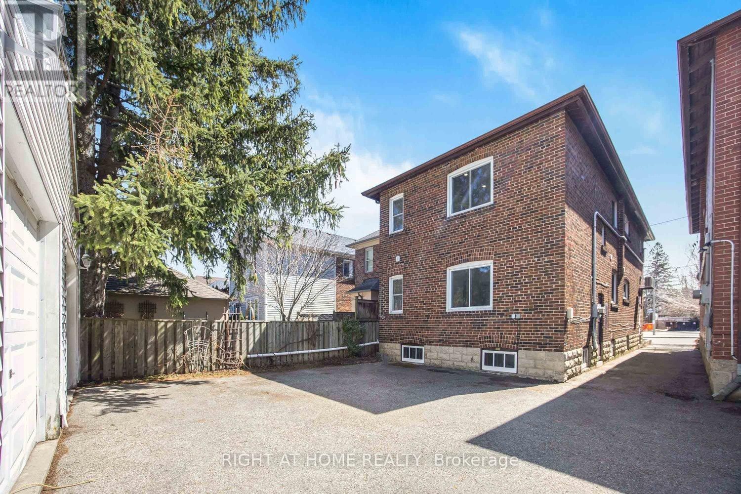 54 MCNAIRN AVENUE Image 18