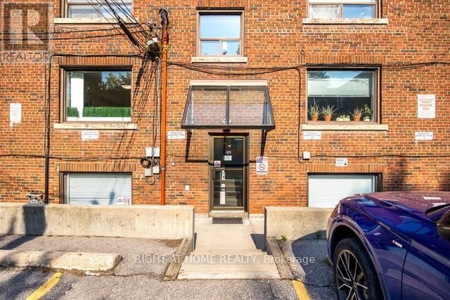 # 4 - 421 EGLINTON AVENUE WEST Image 18