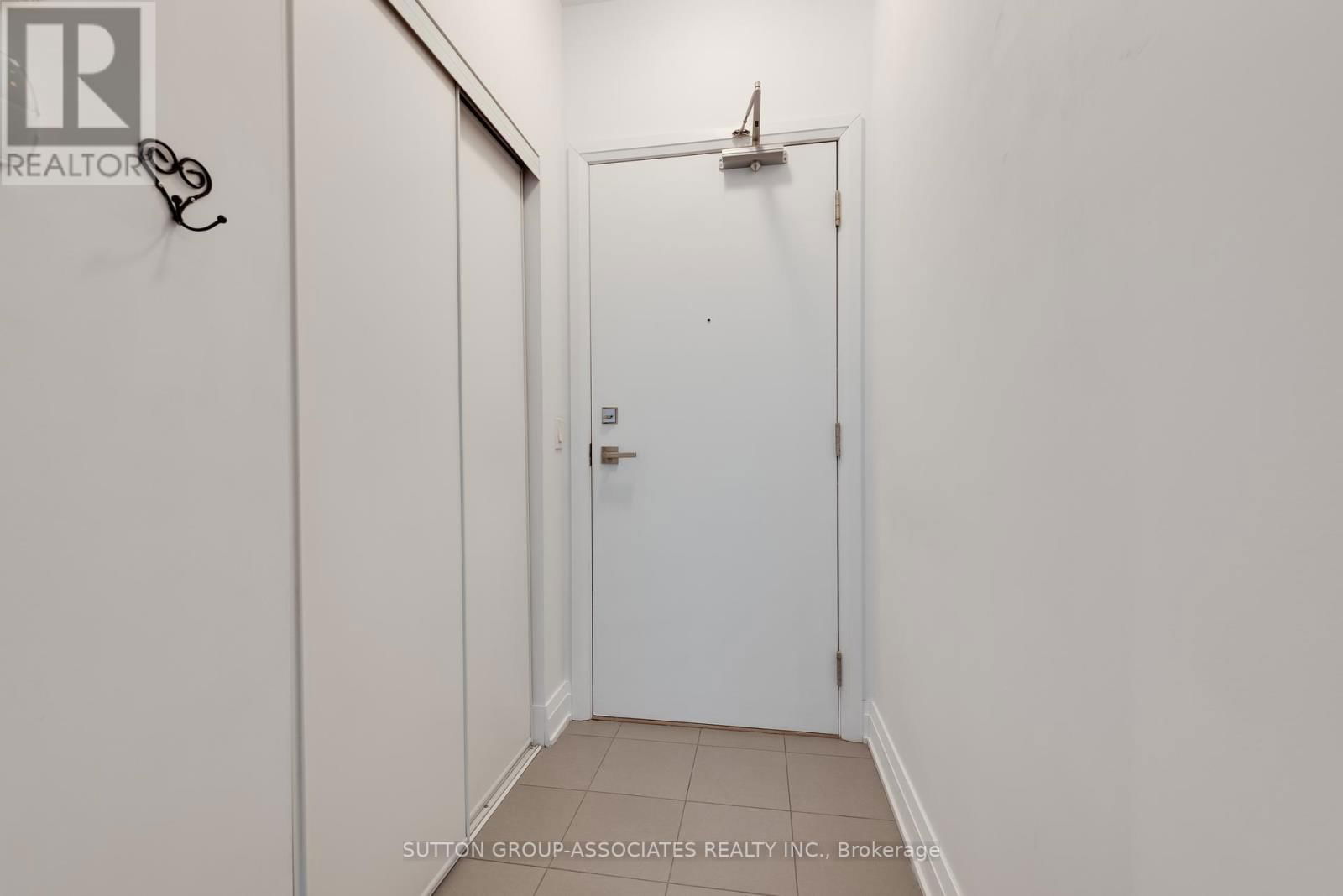 1405 - 530 ST CLAIR AVENUE WEST Image 3