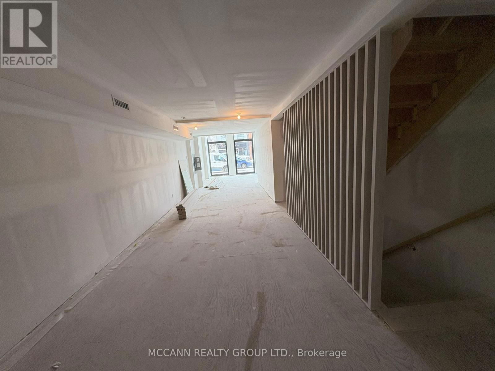 2 - 3429 YONGE STREET Image 7