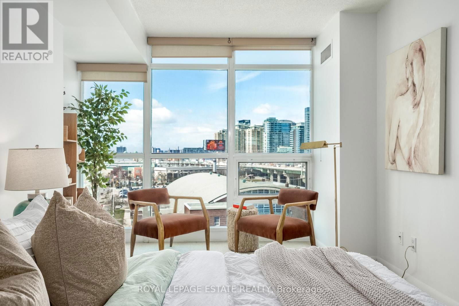 1011 - 231 FORT YORK BOULEVARD Image 19