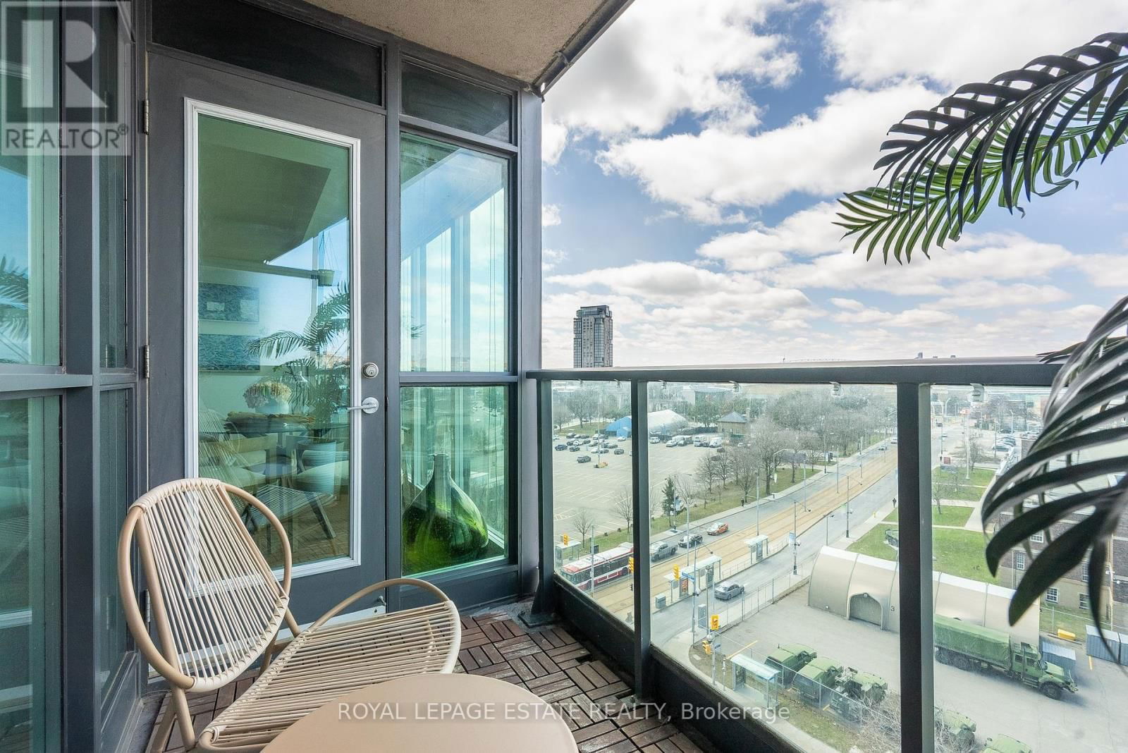 1011 - 231 FORT YORK BOULEVARD Image 29