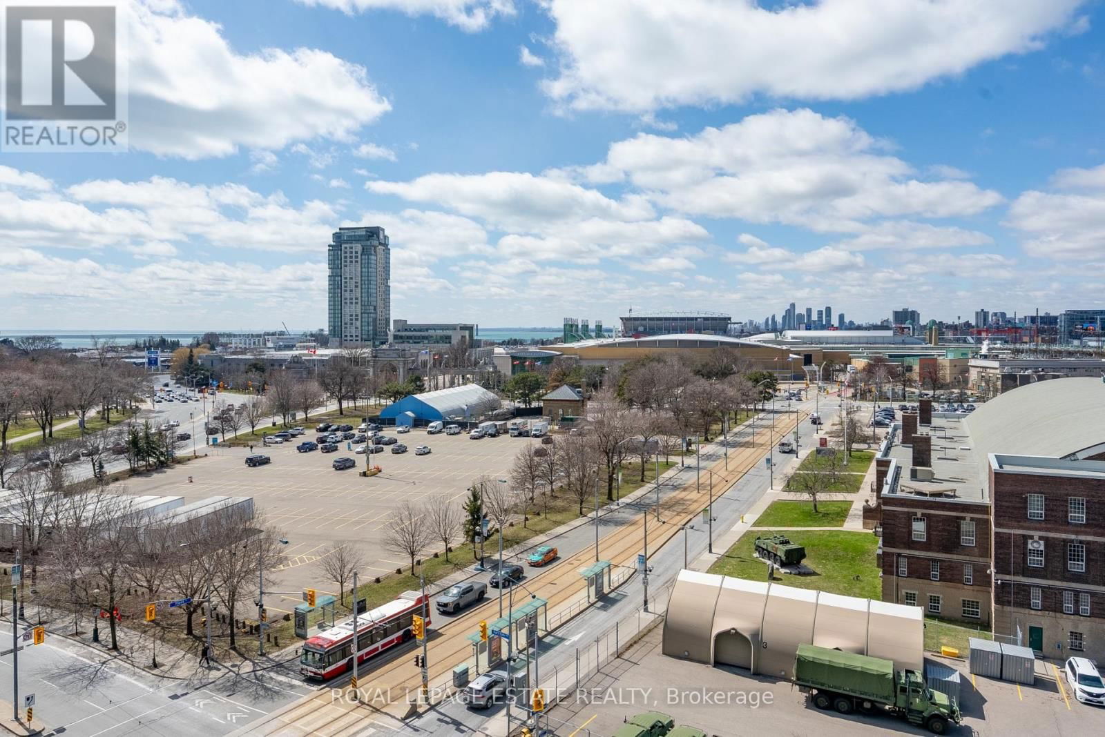 1011 - 231 FORT YORK BOULEVARD Image 37