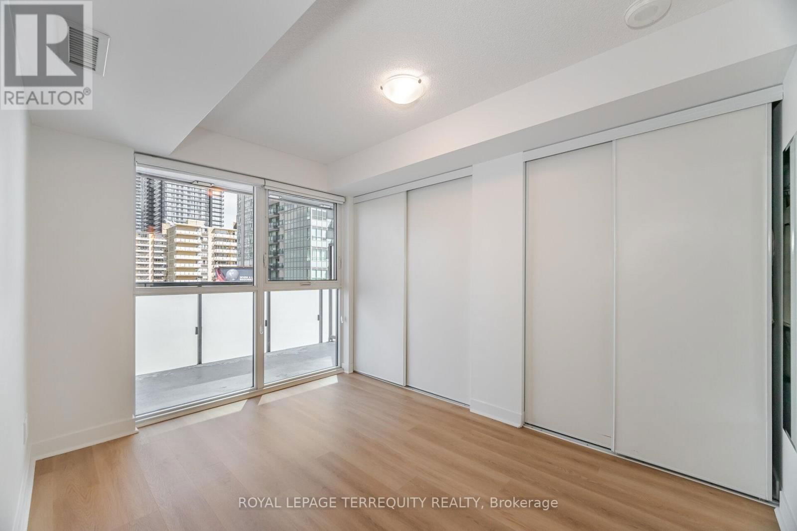 405 - 125 REDPATH AVENUE Image 13