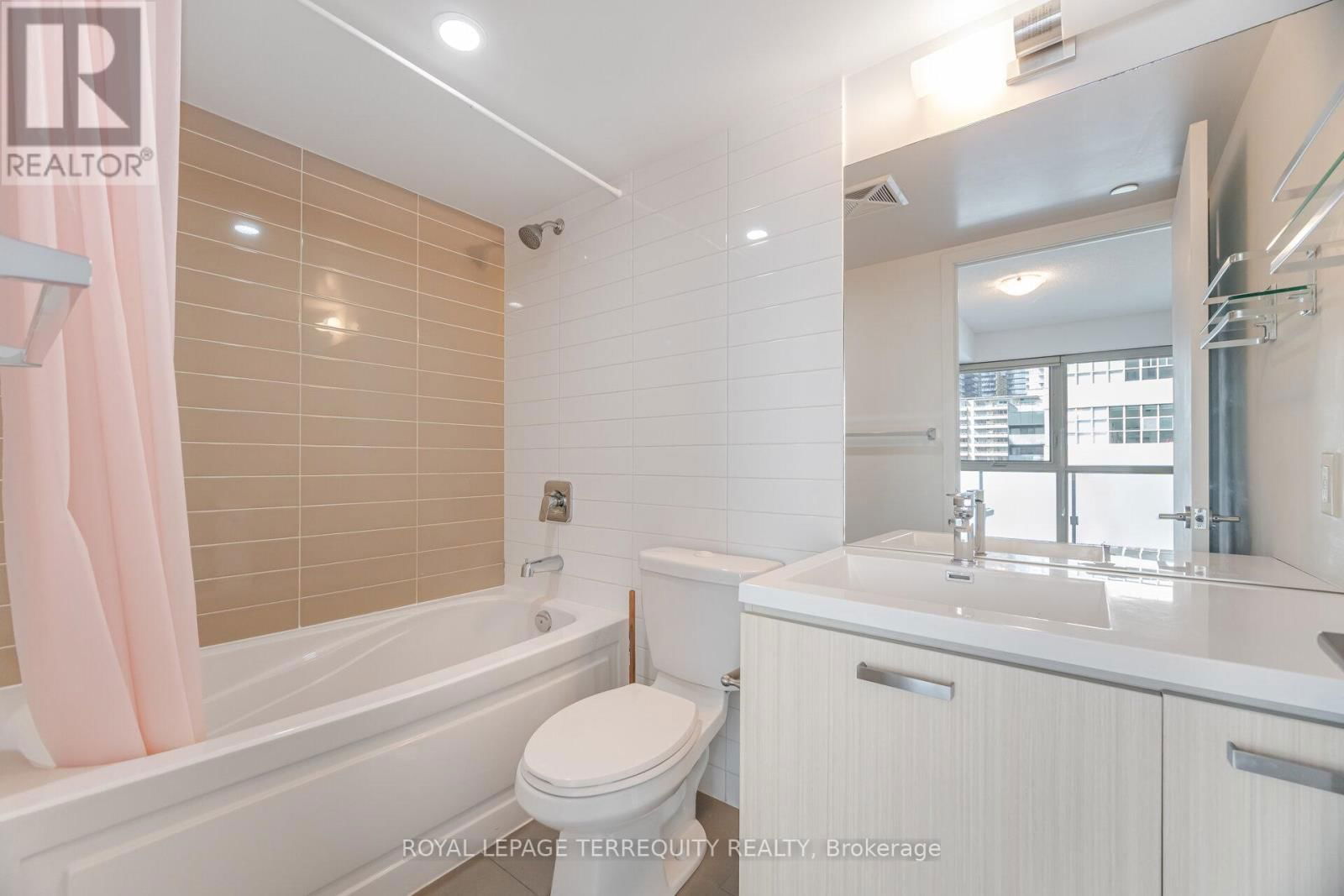 405 - 125 REDPATH AVENUE Image 14