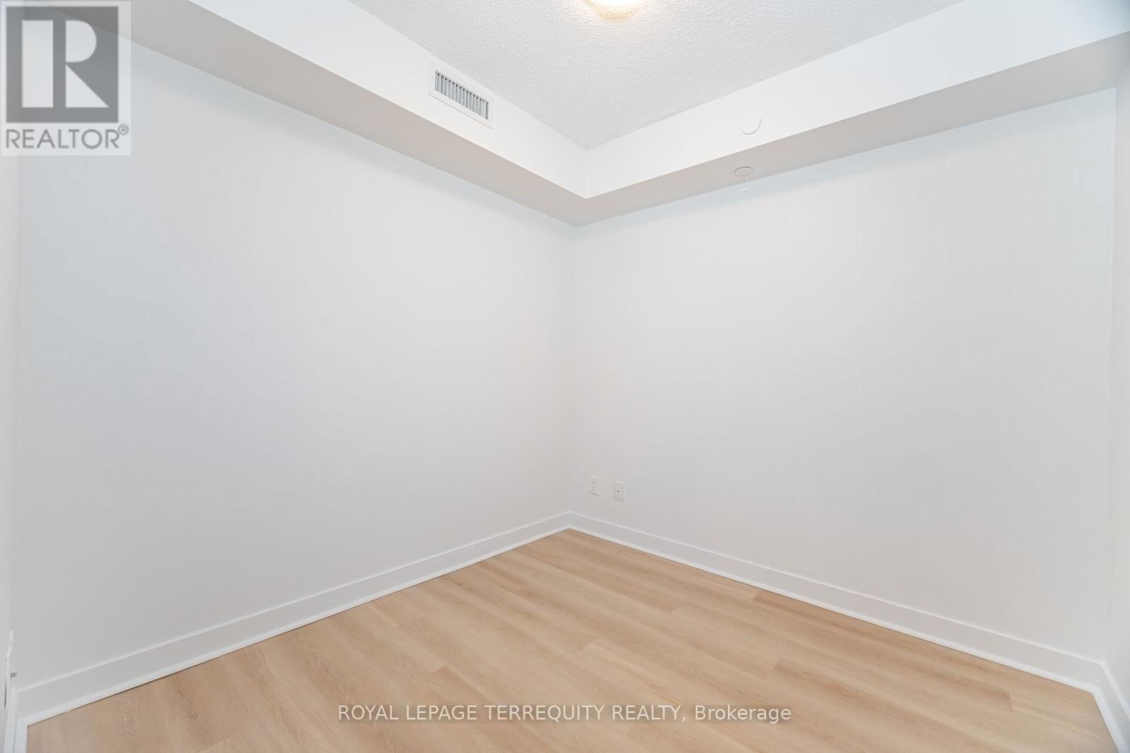 405 - 125 REDPATH AVENUE Image 15