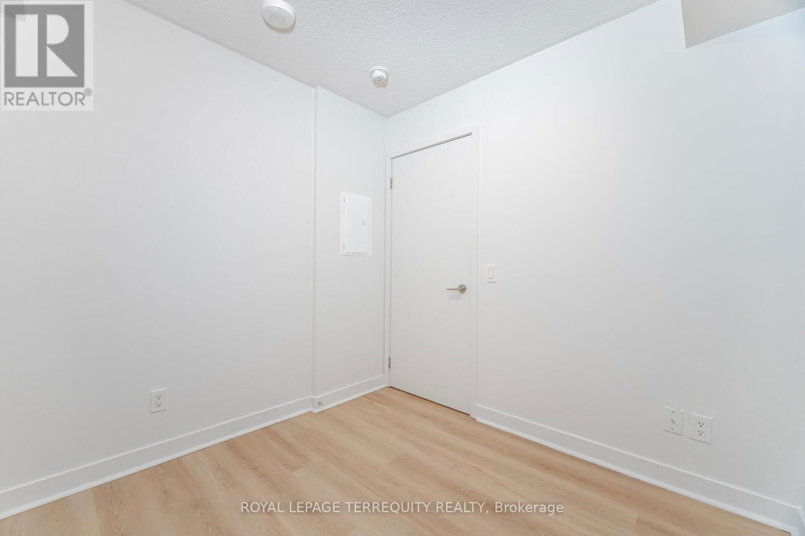 405 - 125 REDPATH AVENUE Image 16