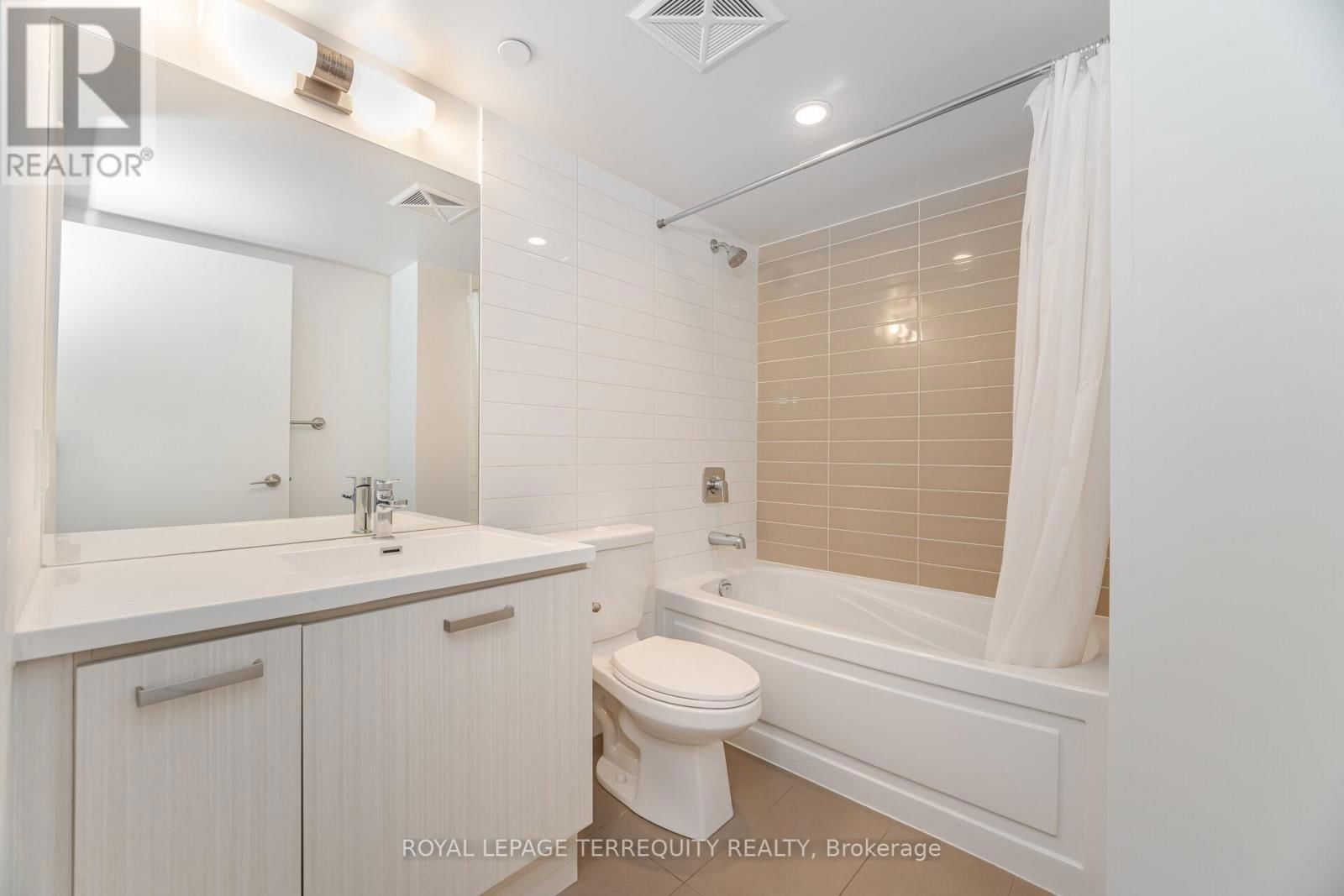 405 - 125 REDPATH AVENUE Image 17