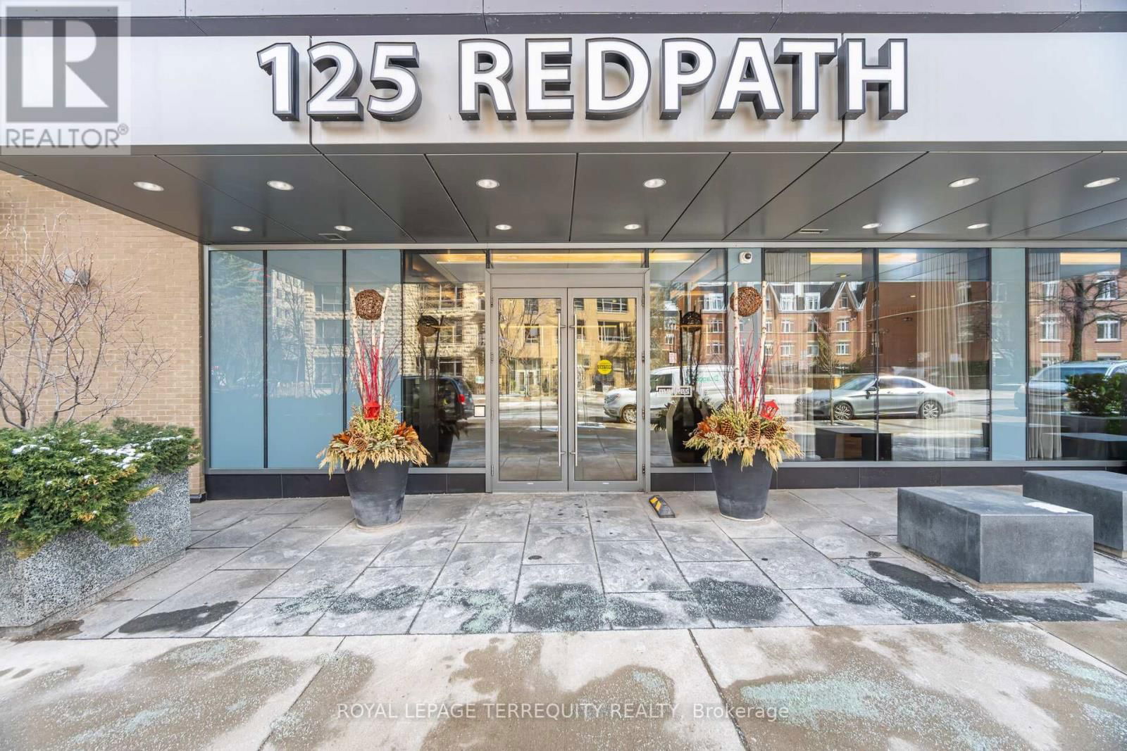 405 - 125 REDPATH AVENUE Image 2