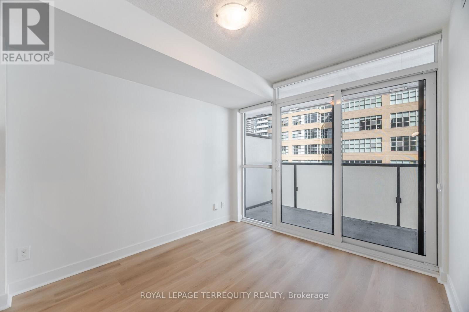 405 - 125 REDPATH AVENUE Image 22