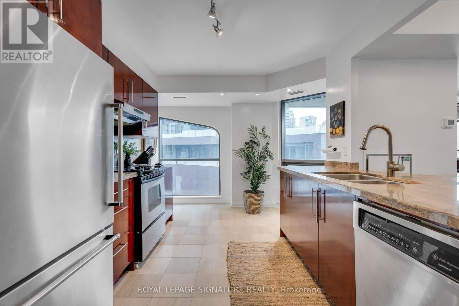411 - 3 MCALPINE STREET Image 14