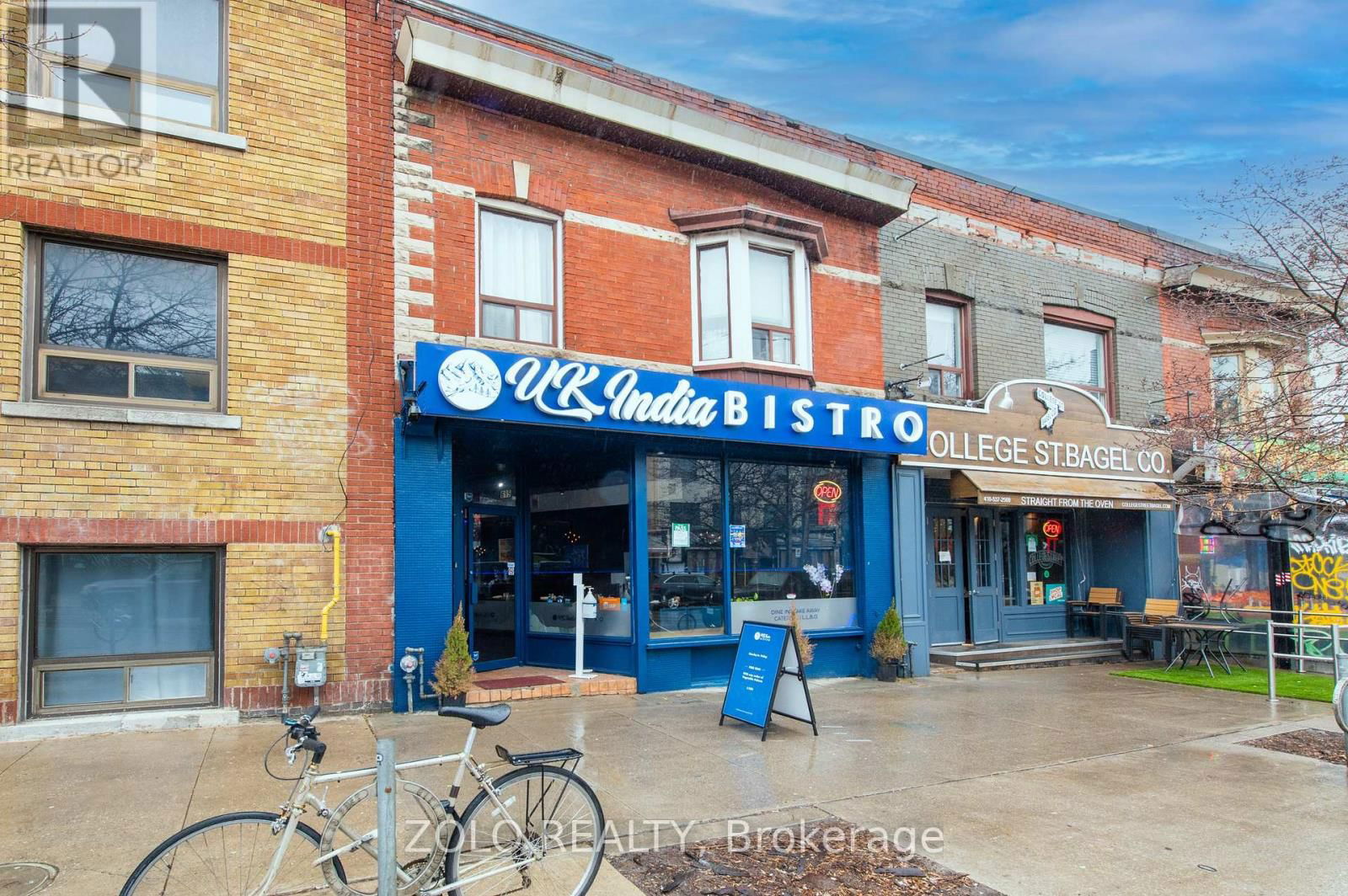 695 COLLEGE STREET Image 2