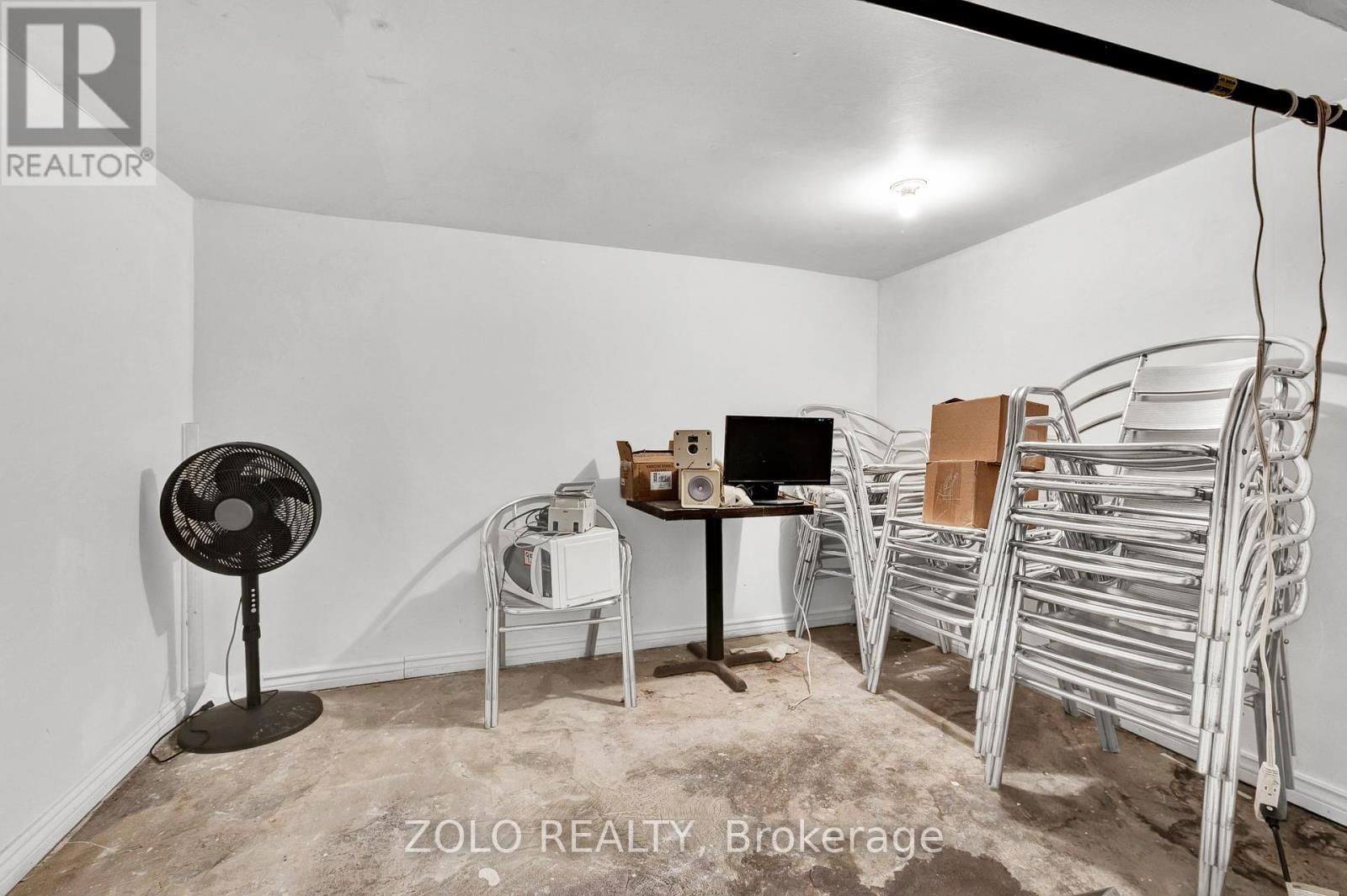 695 COLLEGE STREET Image 21