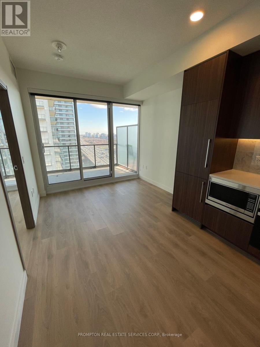 2015 - 85 MCMAHON DRIVE Image 18