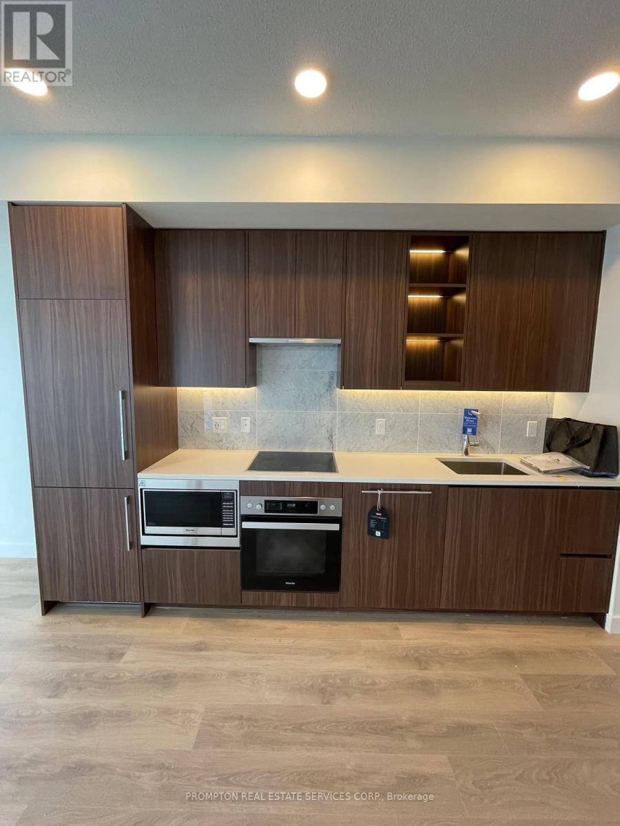 2015 - 85 MCMAHON DRIVE Image 19