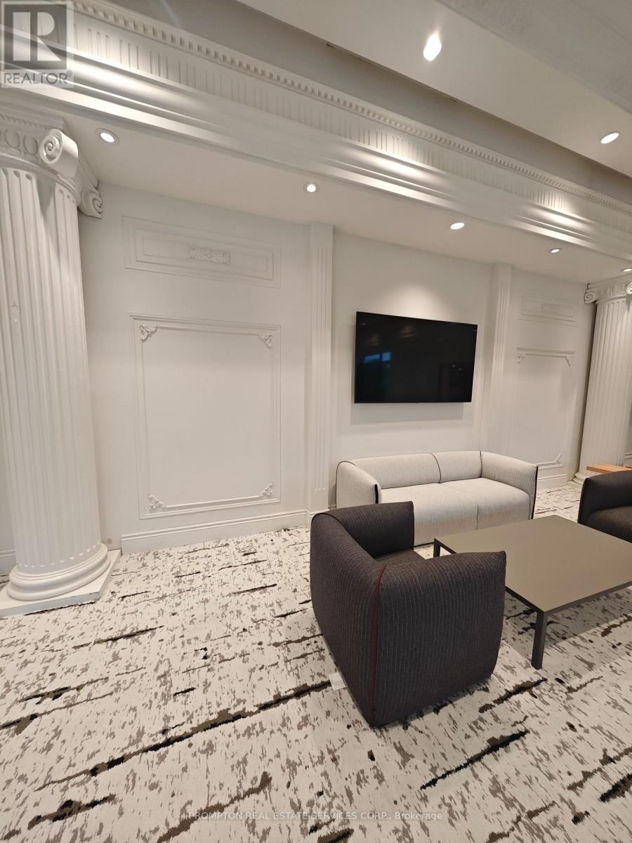 2015 - 85 MCMAHON DRIVE Image 24