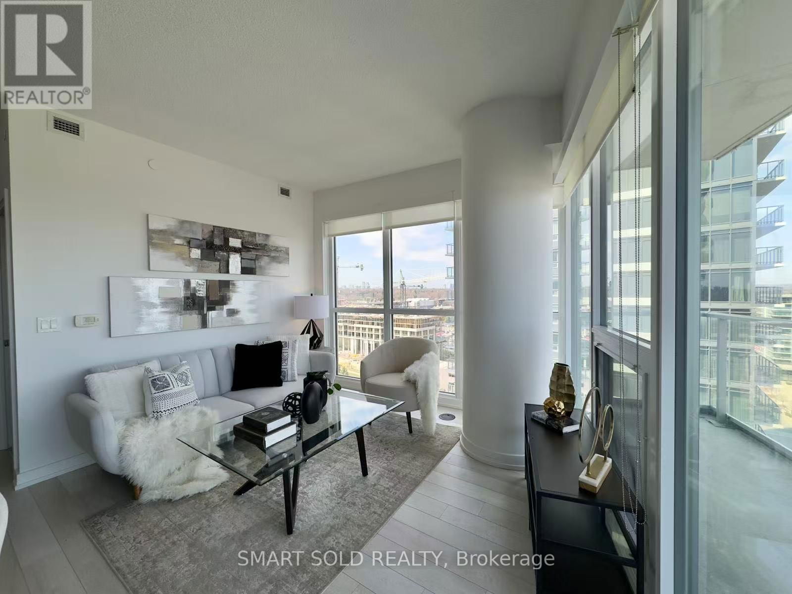 1209 - 117 MCMAHON DRIVE Image 13