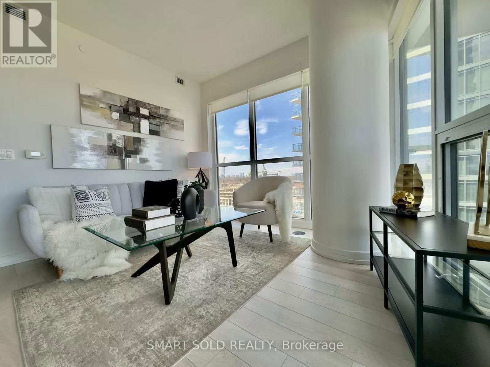 1209 - 117 MCMAHON DRIVE Image 22