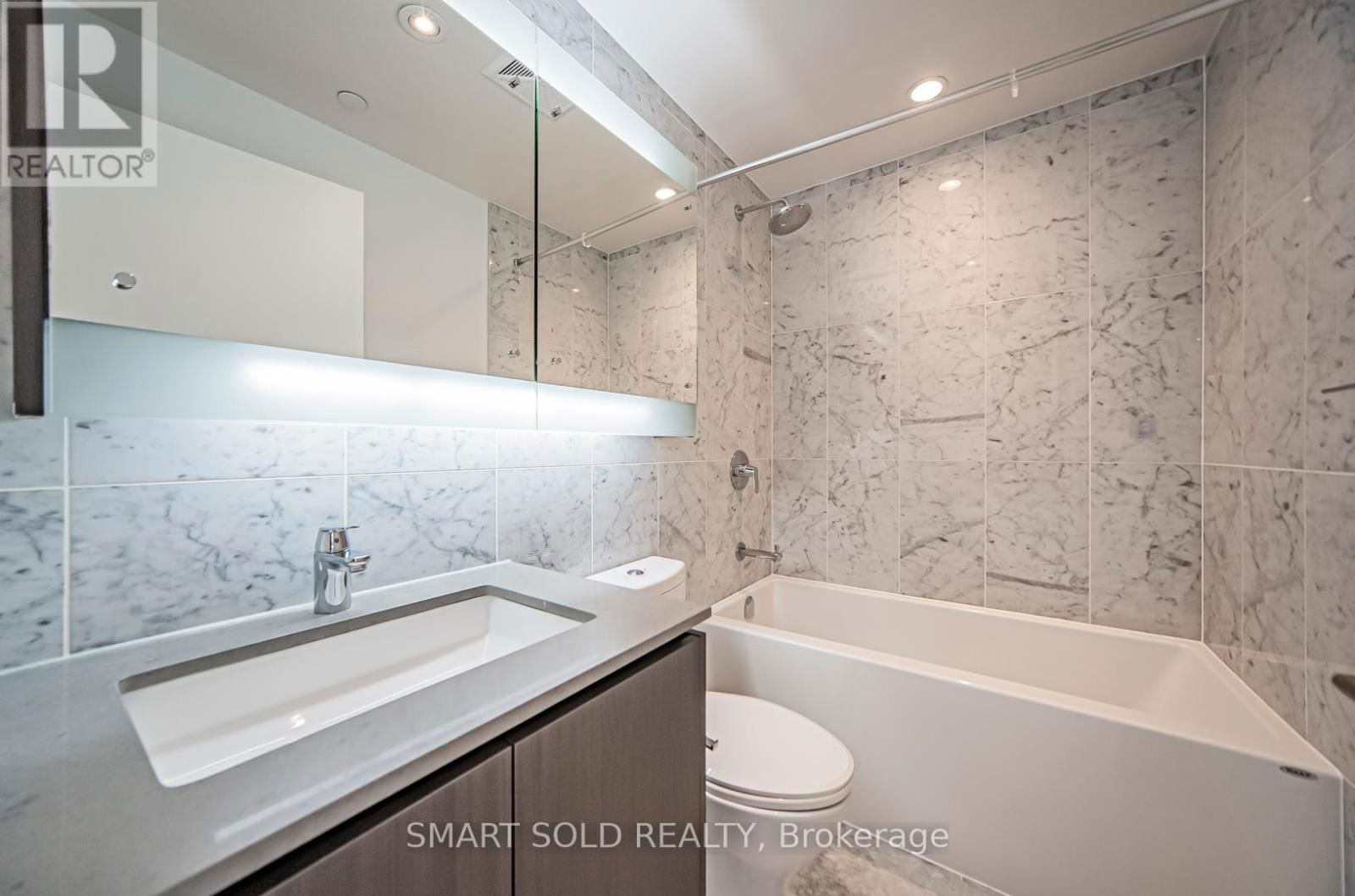 1209 - 117 MCMAHON DRIVE Image 27