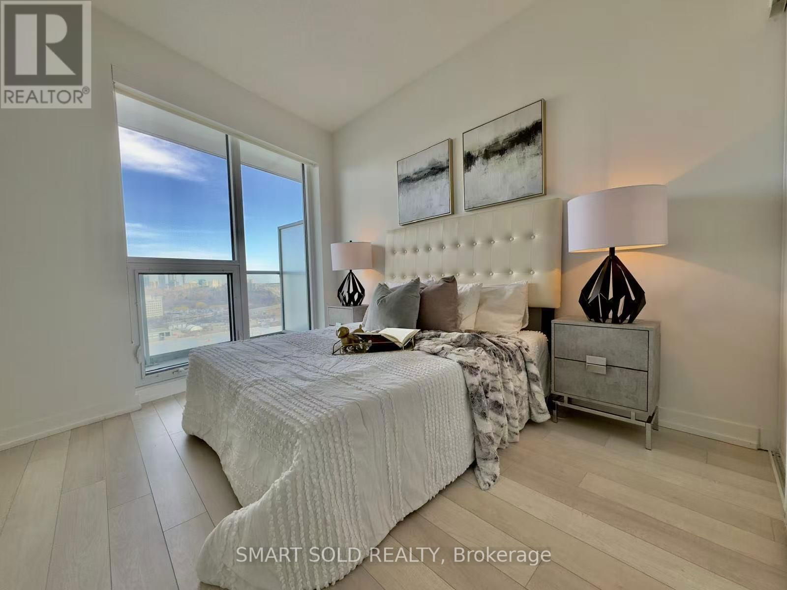 1209 - 117 MCMAHON DRIVE Image 28