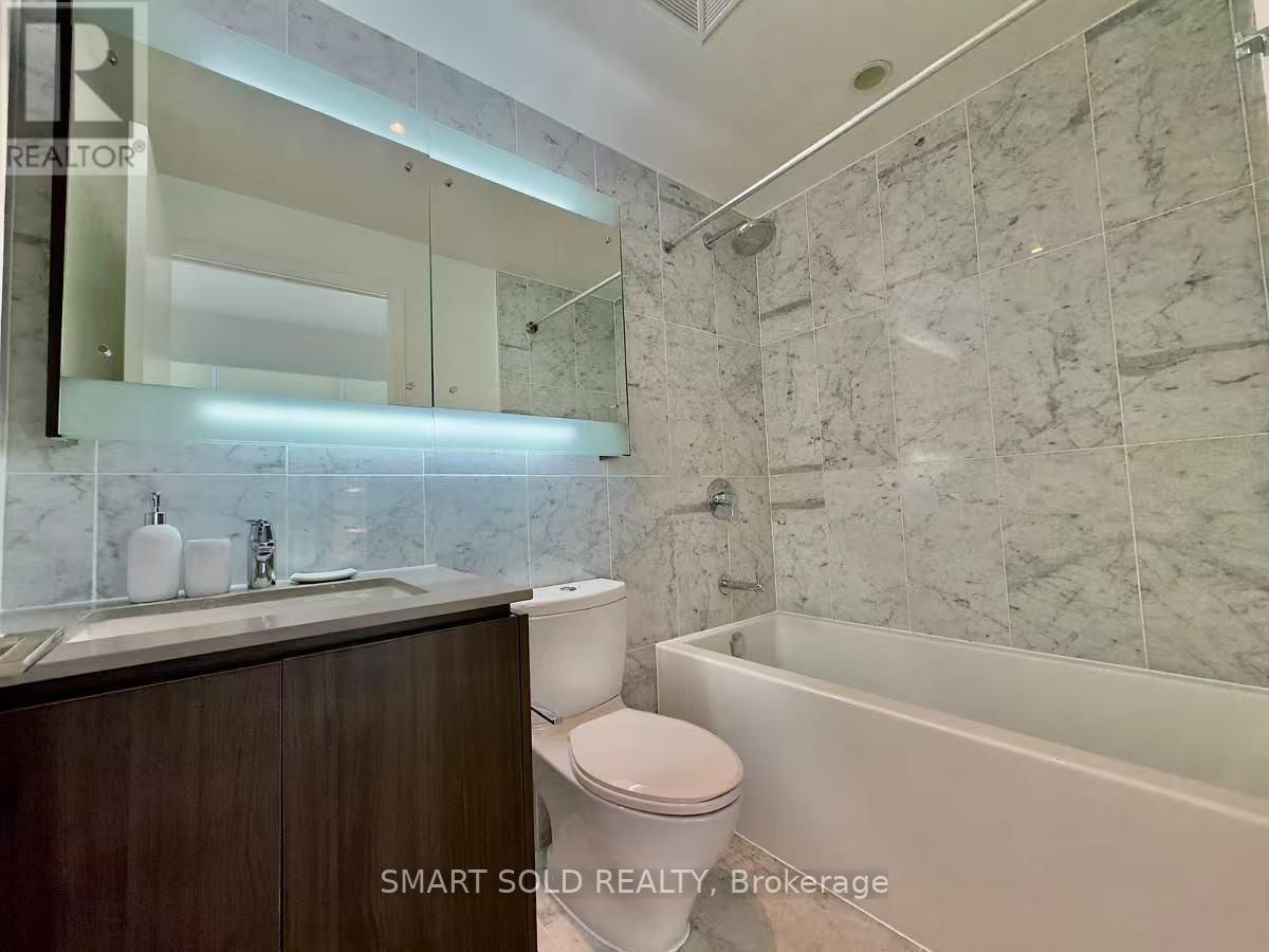 1209 - 117 MCMAHON DRIVE Image 32