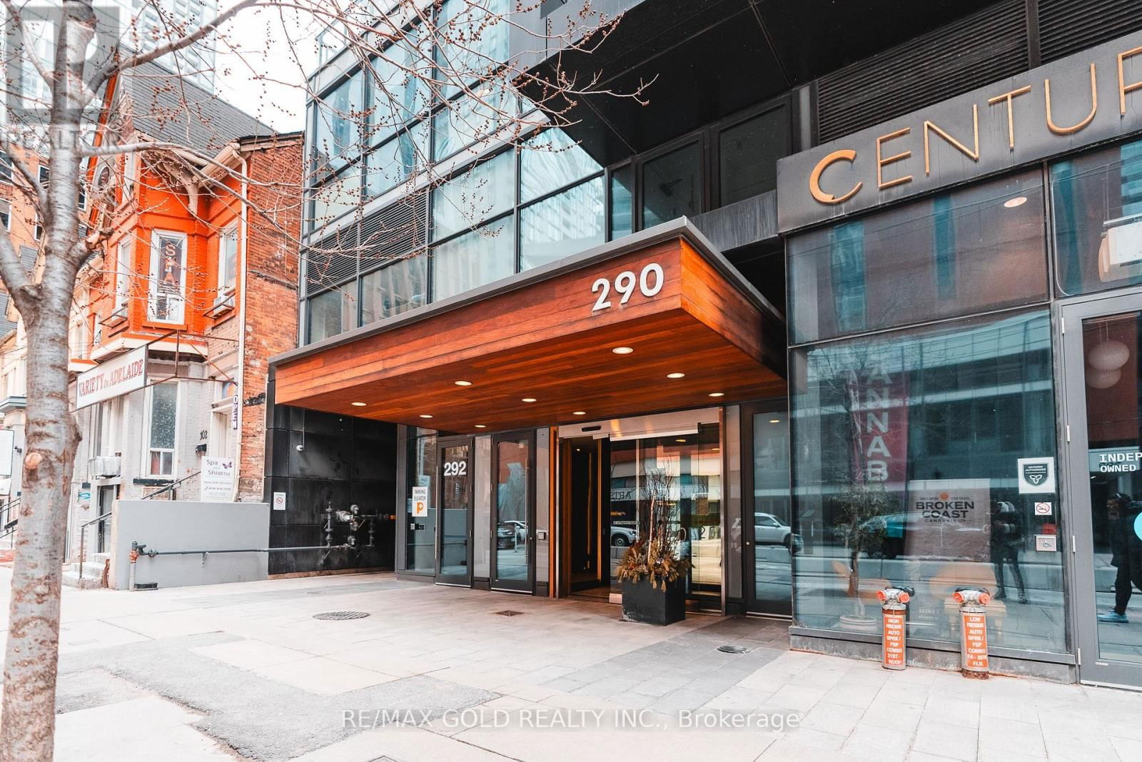 2207 - 290 ADELAIDE STREET WEST Image 12