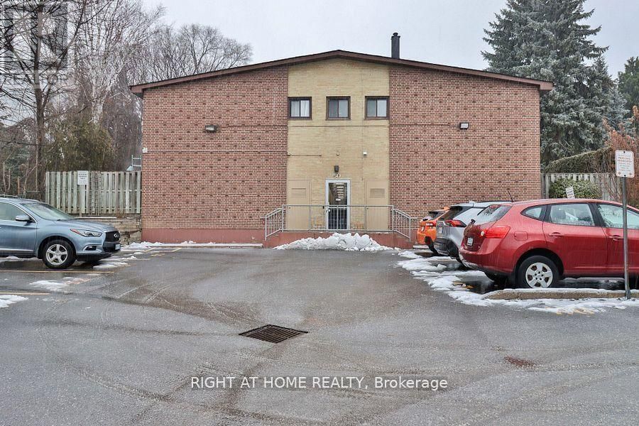 12 - 50 THREE VALLEYS DRIVE Image 20