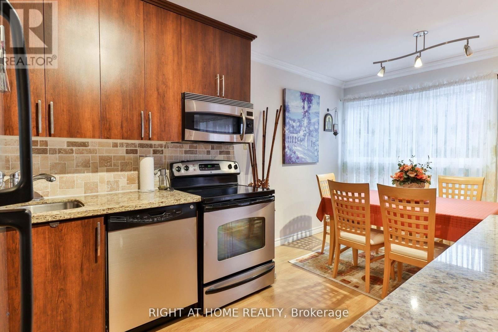 12 - 50 THREE VALLEYS DRIVE Image 3