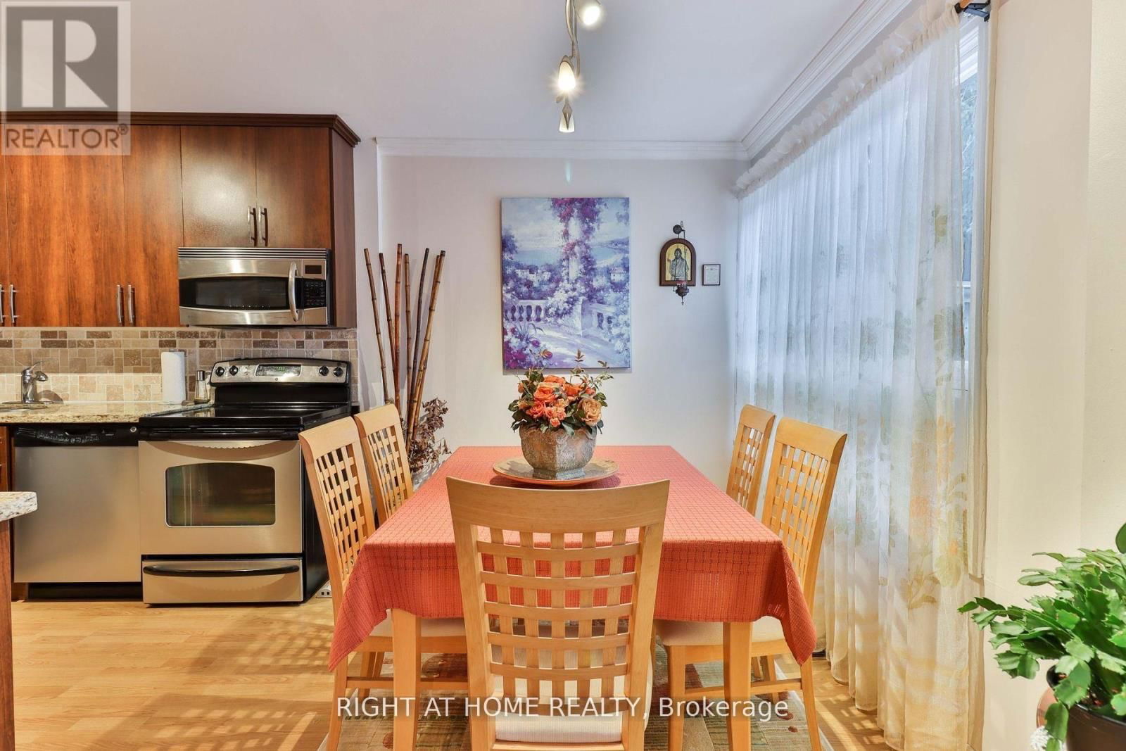 12 - 50 THREE VALLEYS DRIVE Image 4