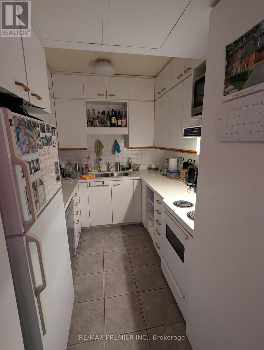 2 - 196 CARLTON STREET Image 3