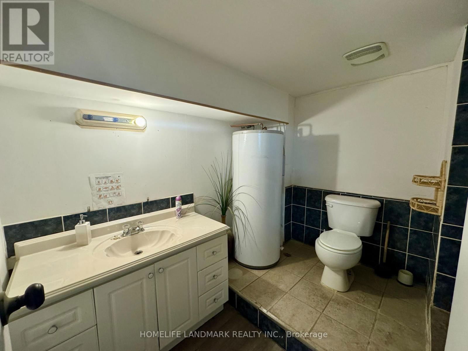 2 - 450 SPADINA AVENUE Image 10