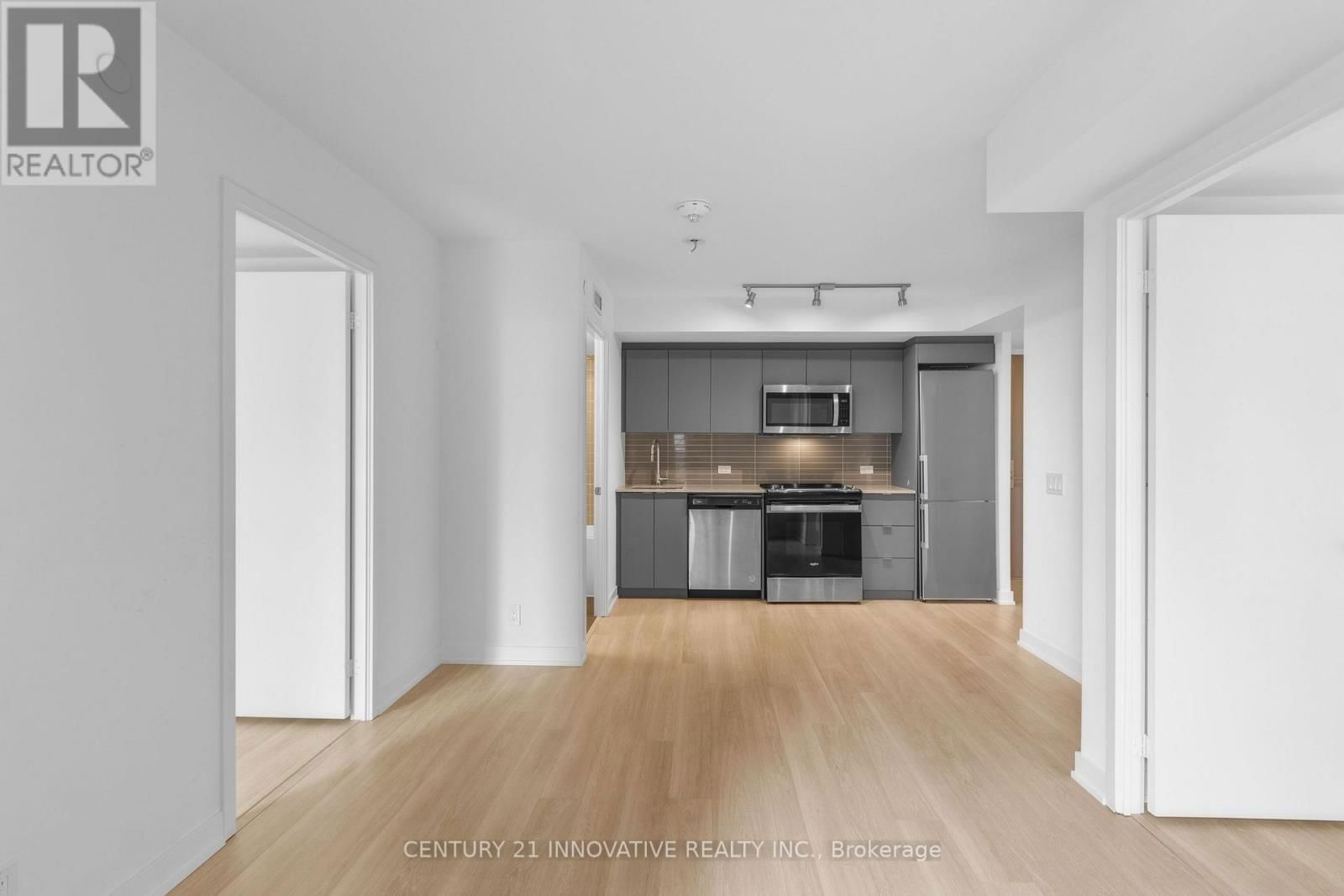 226 - 30 TRETTI WAY Image 1