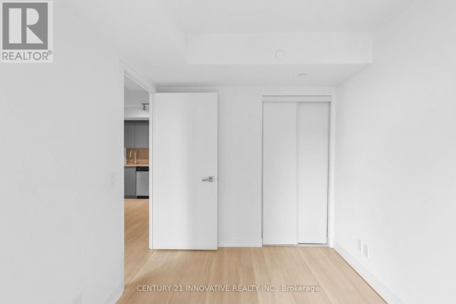 226 - 30 TRETTI WAY Image 5