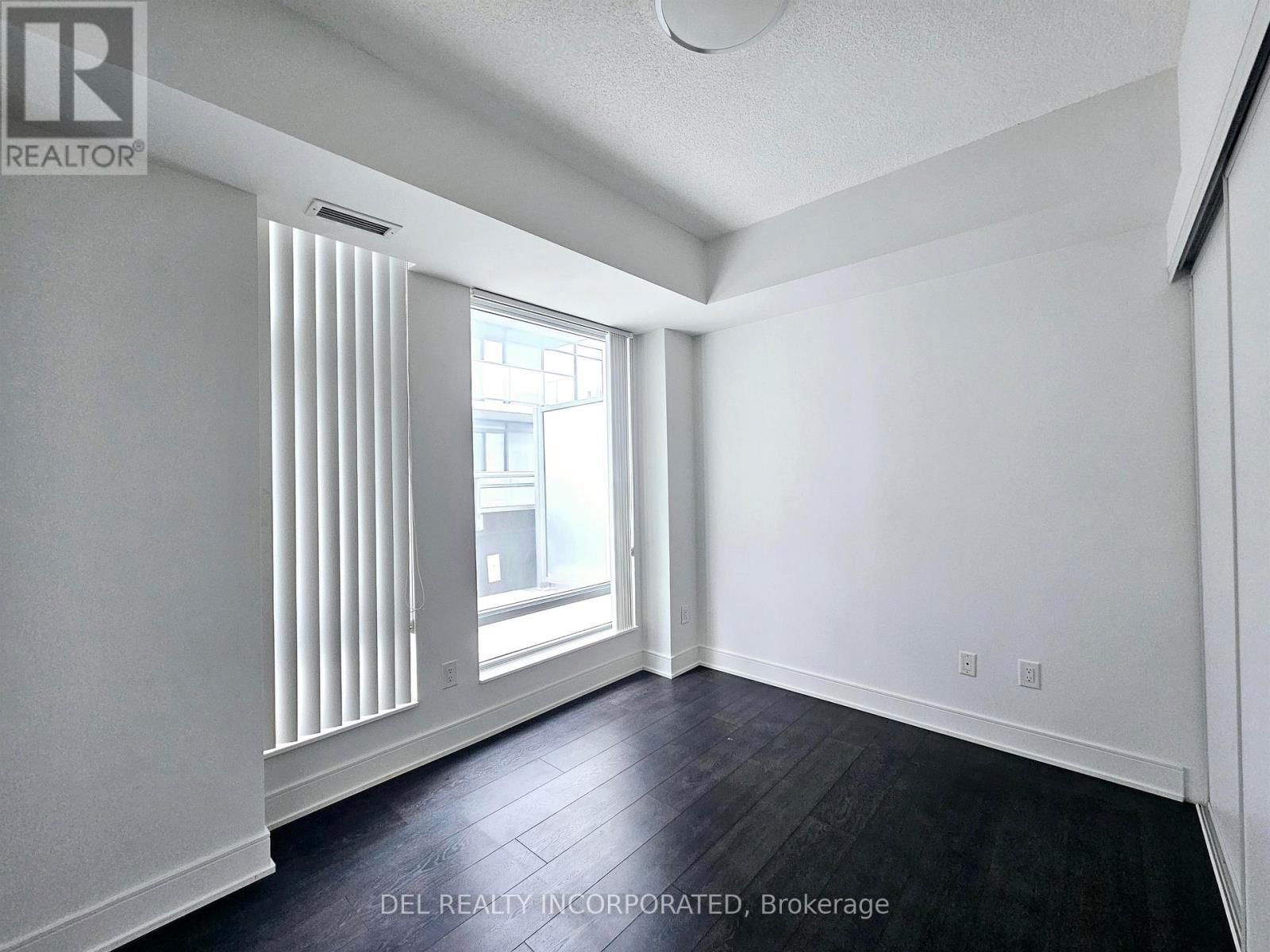 903 - 525 ADELAIDE STREET WEST Image 11