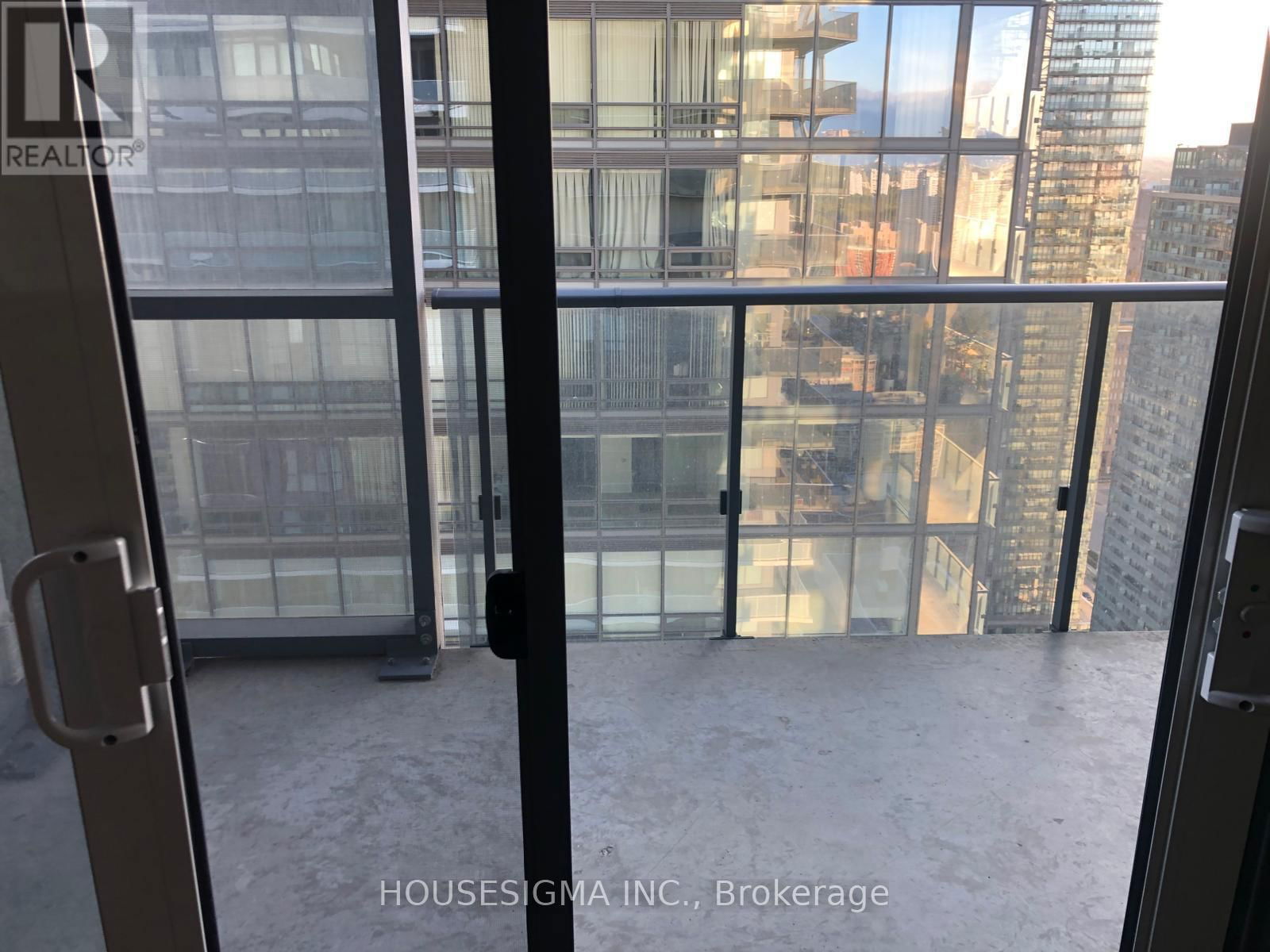3802 - 7 GRENVILLE STREET Image 15