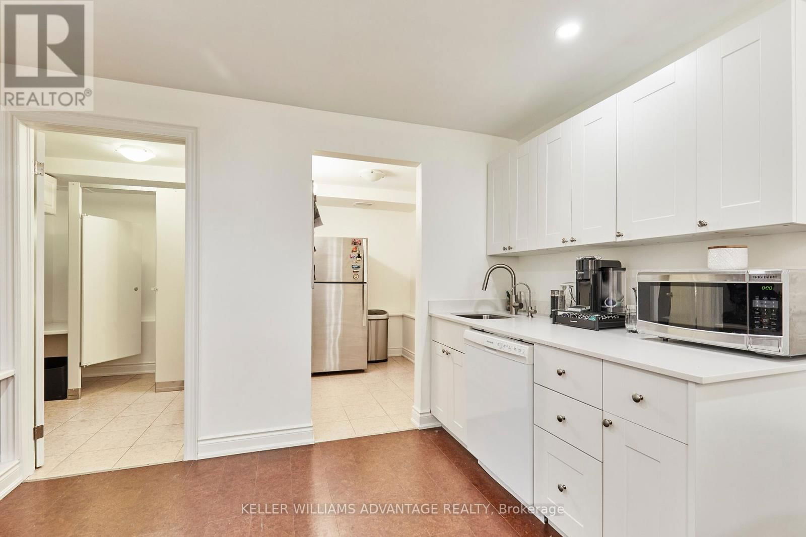477 DAVISVILLE AVENUE Image 27