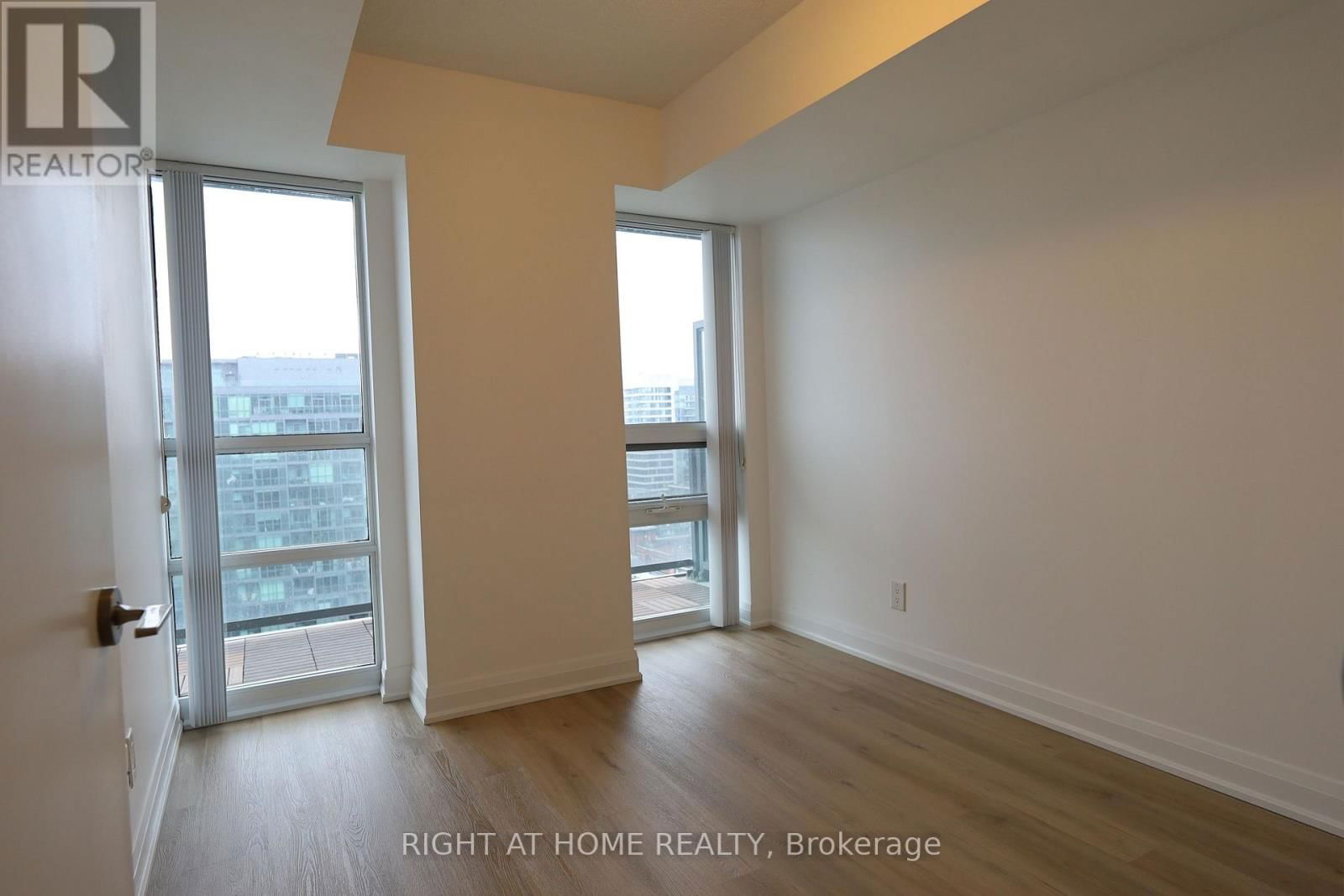 2211 - 68 ABELL STREET Image 11