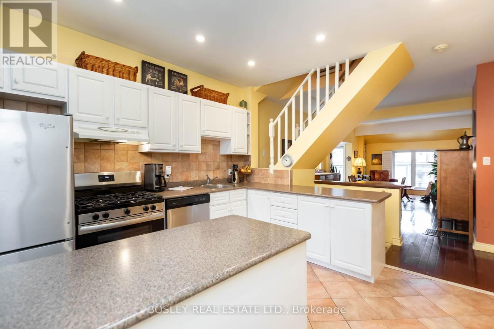93 AMELIA STREET Image 12
