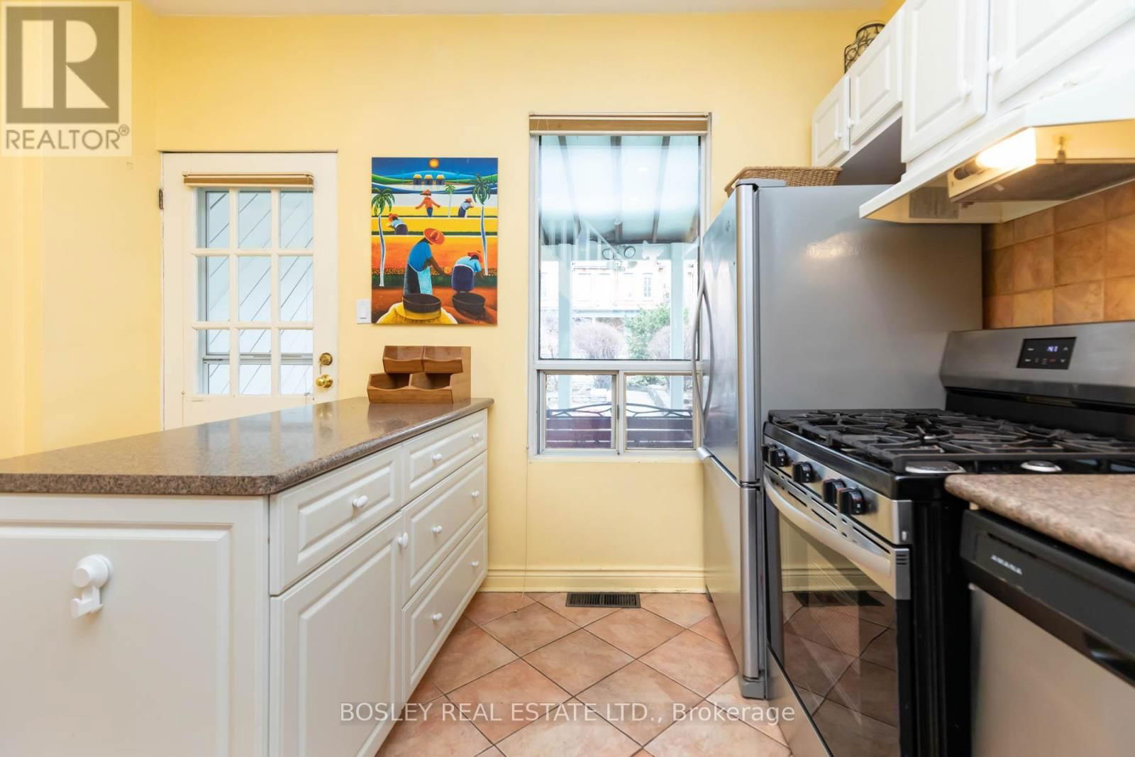 93 AMELIA STREET Image 13